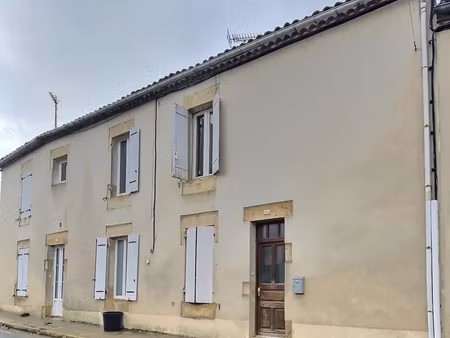ideal investisseur ! dans le charmant village de monclar venez découvrir cette jolie maiso