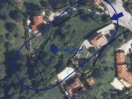 bien rare : grand terrain constructible de 2178 m² !