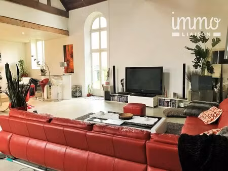 maison atypique - 7 pieces - 230 m²