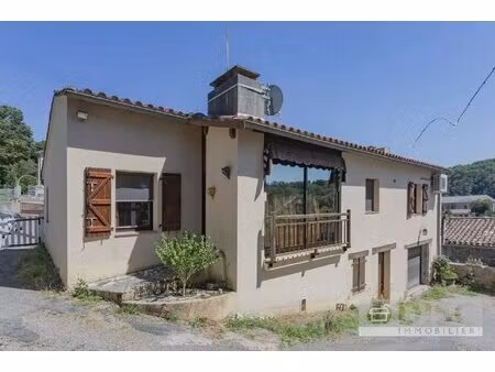 spacieuse maison de village avec garage et jardin