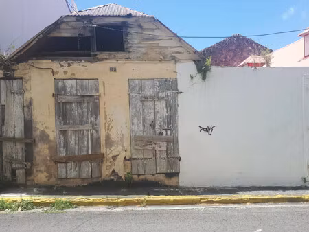 bourg  terrain de 69m² pour investir