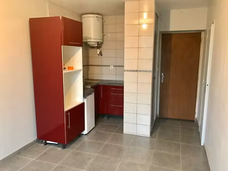 location appartement 2 pièces 23 m² à espalion (12500)