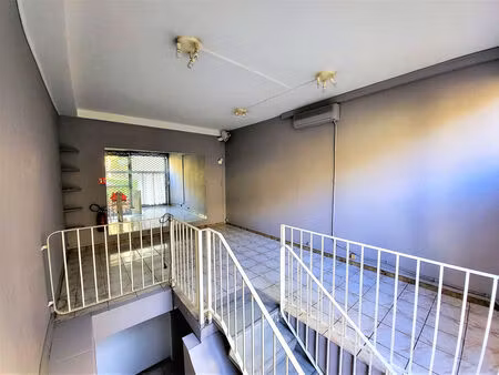 location local commercial 2 pièces 40m2 amélie-les-bains-palalda 66110 - 350 € - surface p