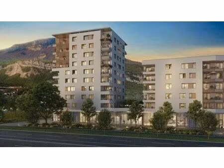 location commerce 235 m² à le pont-de-claix (38800)