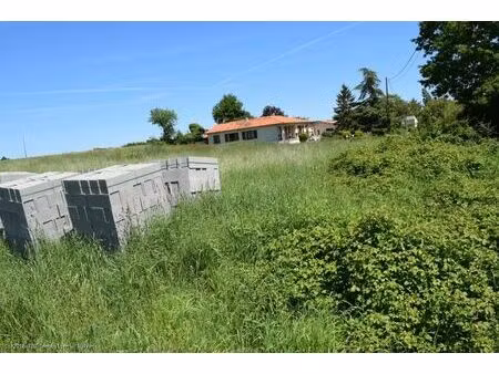 terrain a bâtir sur 2782m² secteur nanteuil en vallée