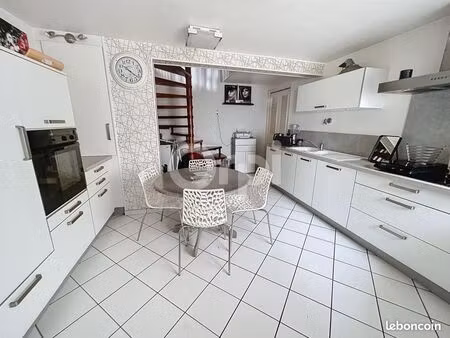 immeuble 5 pièces 135 m²