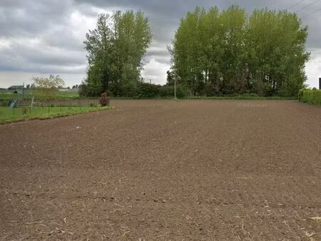 terrain 1744 m² saméon