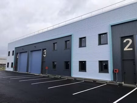 vente/location local d'activités st vulbas 1 473 m²