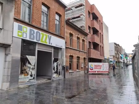 rez commercial ±175m² dans un quartier prisé de la ville !