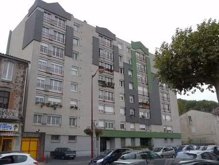 location appartement 4 pièces 74 m² à saint-affrique (12400)