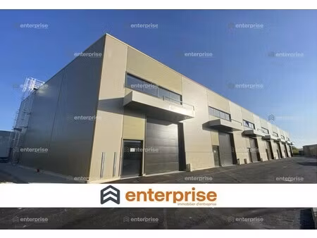 location local commercial