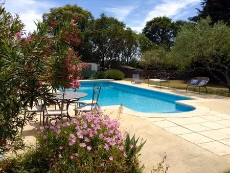 villa de 2 pièces de luxe en location saint-maximin  france