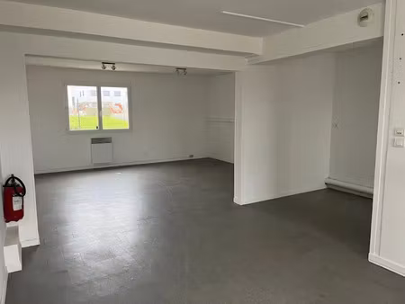 location locaux professionnels 40 m² à boissy-le-châtel (77169)  nan €