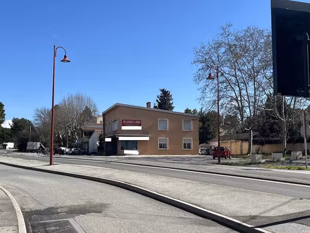 location locaux professionnels 114 m² à vidauban (83550)  1 600 €