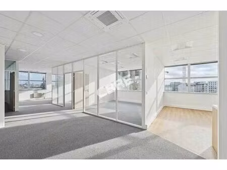 location bureau clamart 4 605 m²