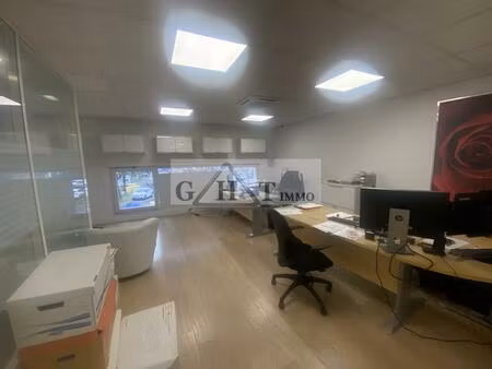 location local industriel 160 m² à créteil (94000)