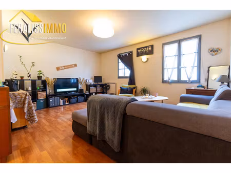 chaleureux appartement f2 au centre ville !