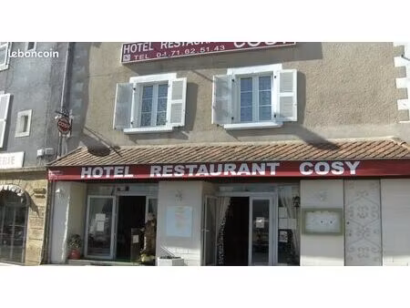 hotel restaurant pizzeria