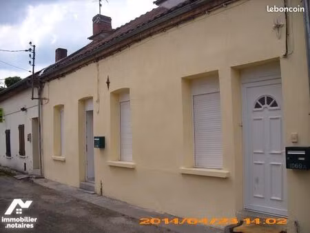 local divers 180 m² vieux conde