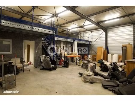 local d'activité 253 m²