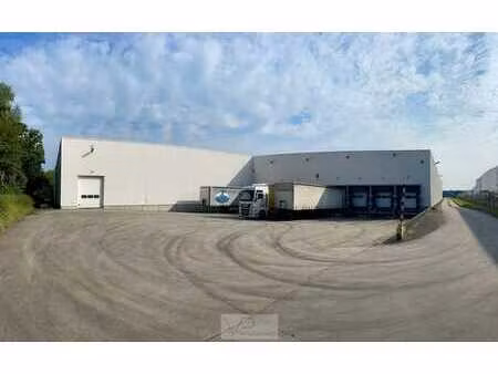 espace d'entrepôt à louer à partir de 3060m²
