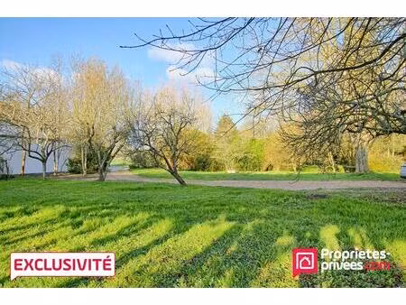 terrain sarrigné 900 m²