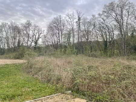 puymoyen  terrain à bâtir 585 m²