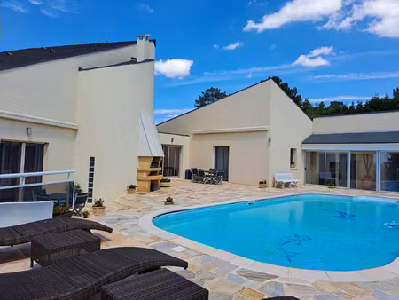 très belle villa contemporaine.