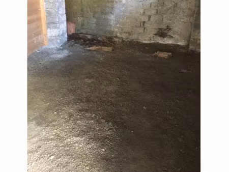 location parking 20m2 la roche-sur-foron 74800 - 75 € - surface privée