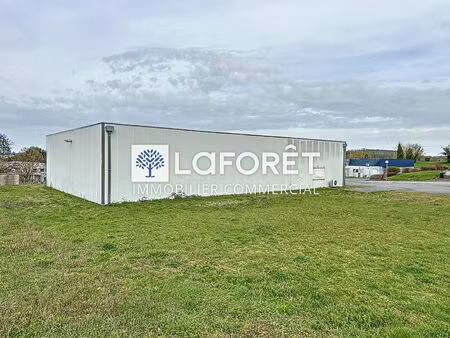 local d'activité de 392 m2