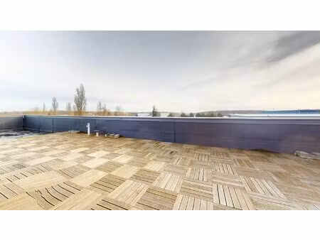 coignieres (78) - immeuble independant entrepot/bureaux a louer 910 m²