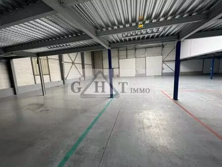 entrepot 2 765 m² a louer creteil