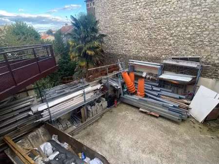 local d'activités de 478m²