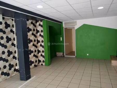 location commerce 3 pièces à carmaux (81400)