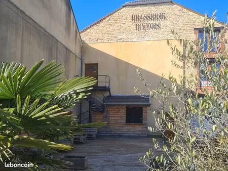 immeuble 528 m² carignan