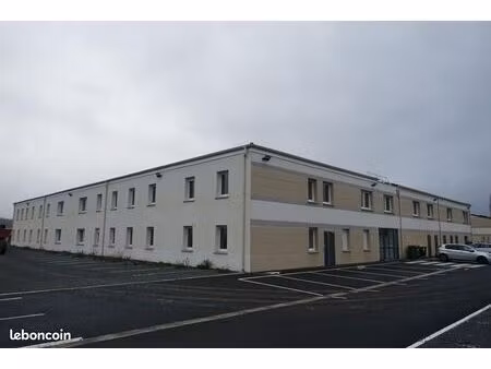 local commercial 2 000 m²