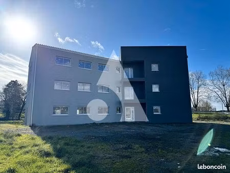 immeuble 1163 m² bessines