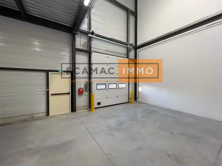 local d'activités de 250m²