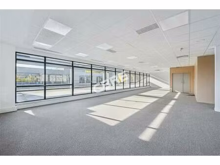 location bureau bagneux 1 484 m²
