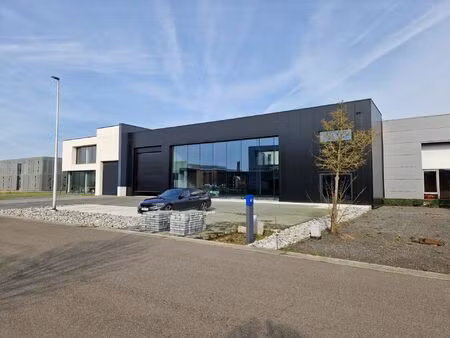 representatief nieuwbouw bedrijfsgebouw op centrale locatie