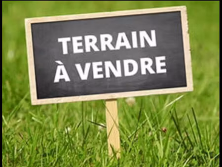 terrain constructible viabilisé de 400 m2  environnement cal