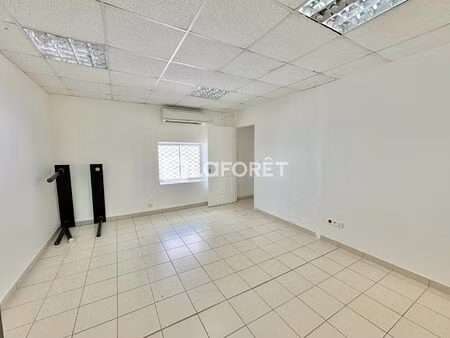 local commercial zac trinite 21m2 toutes charges inclues