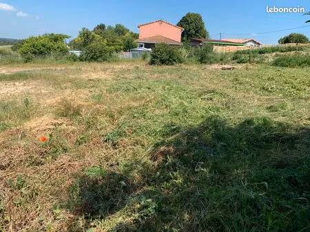 terrain 825 m² viabilisé (garrigues 81500)