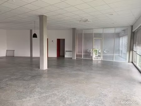 local commercial 160 m² gazeran