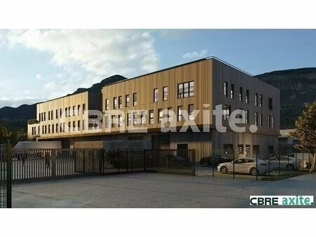 vente local d'activités sassenage 4 479 m²