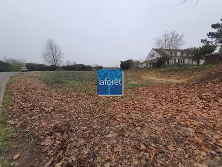 a vendre - un terrain constructible - montgeroult