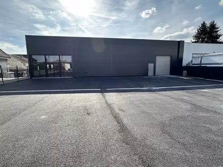 524 m² développés à vendre + terrain