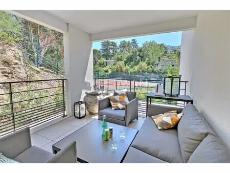 appartement 2 pièces avec terrasse et parking - cannes croix des gardes