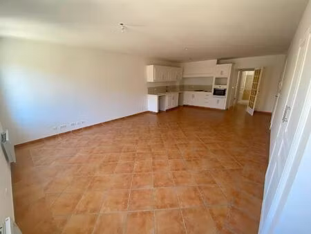 vente appartement 2 pièces 62 m² collobrières (83610)