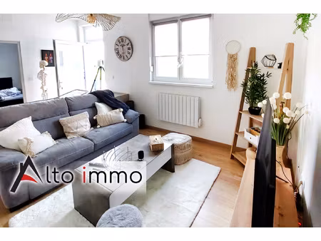 appartement f2 en rez-de-chaussée de 35 99m2 hab. avec parki